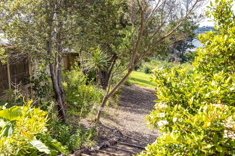 10 Putiki Road Ostend_20