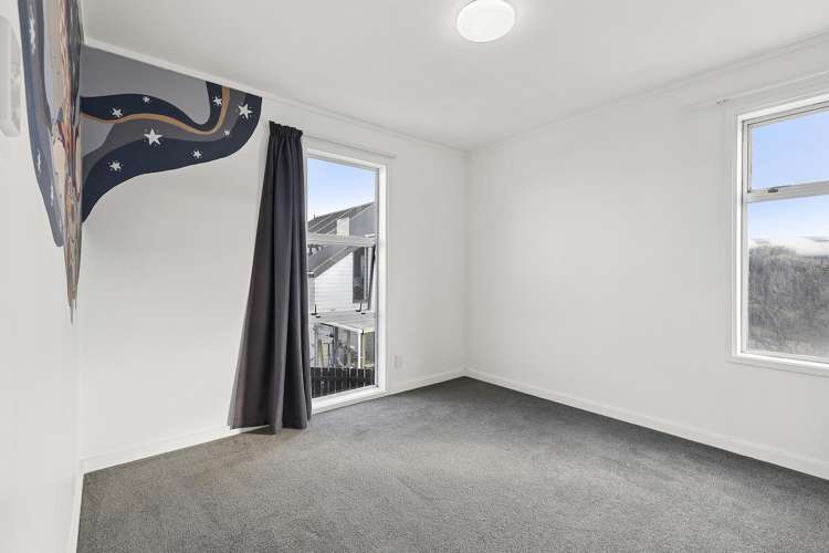 2/163 Rongotai Road Rongotai_16