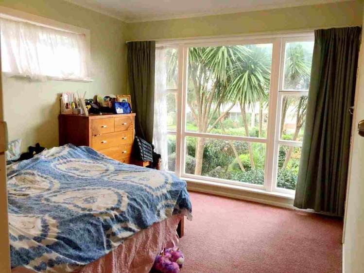 70 Tiroroa Ave Te Atatu South_10