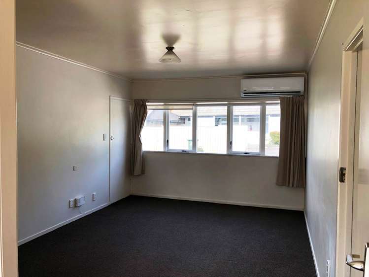 12a Claude Road Epsom_1