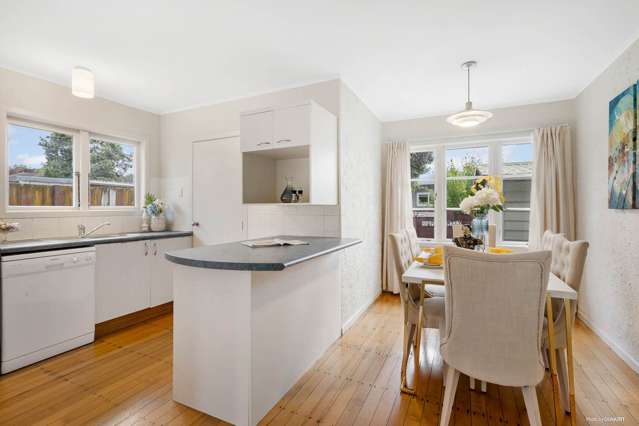 52 Flanshaw Road Te Atatu South_3