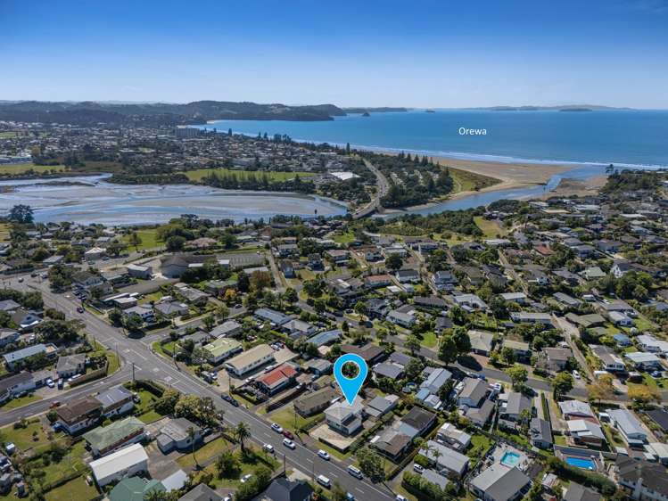 18 &18A Red Beach Road_3