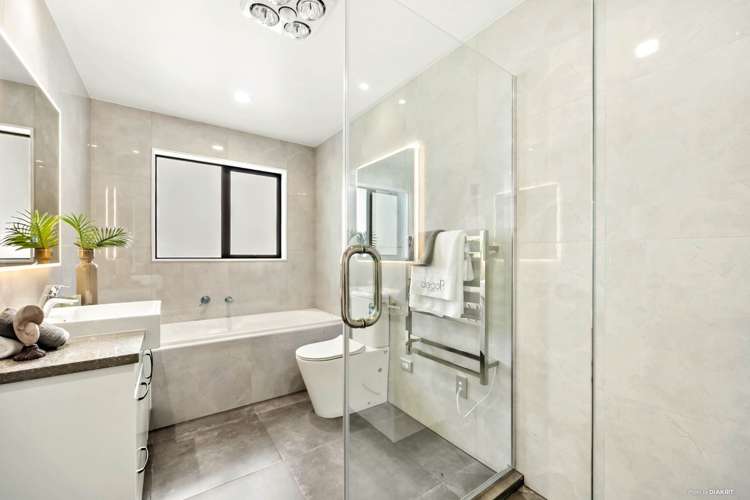 1a Tannaghmore Drive Flat Bush_15