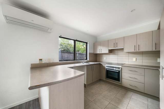 8 Carisbrook Crescent Papakura_4