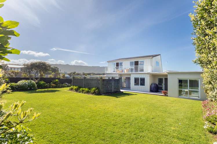 115 Field Way Waikanae Beach_28