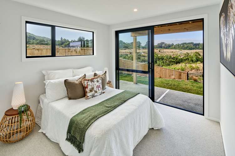 38 Hokioi Drive Porirua_15