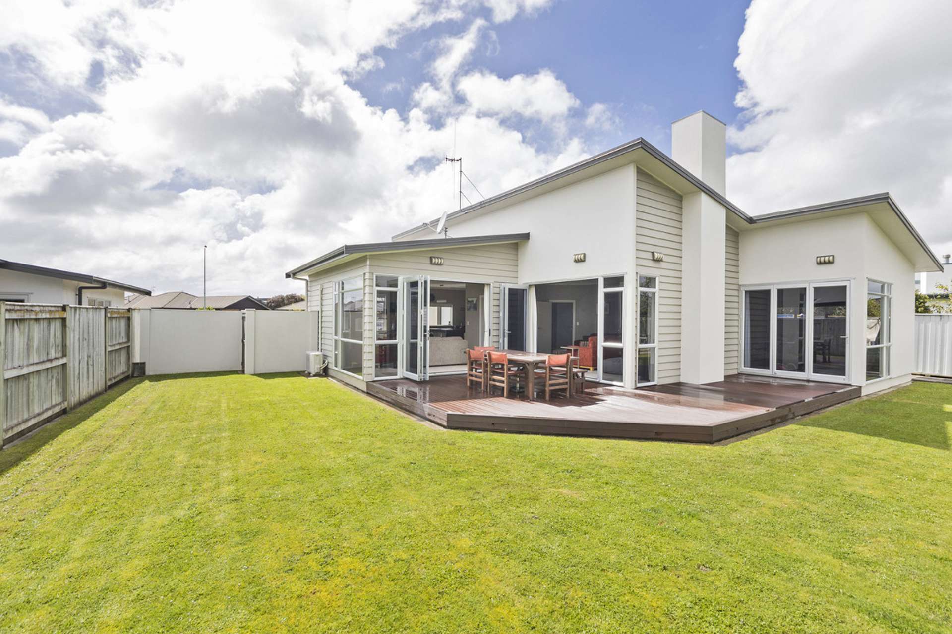 5 Manhattan Court Kelvin Grove_0