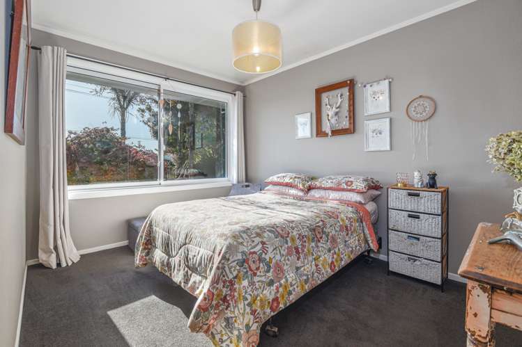 5 Darroch Street Fairy Springs_10