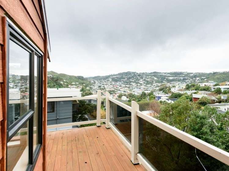 22 Southern Cross Crescent Island Bay_15