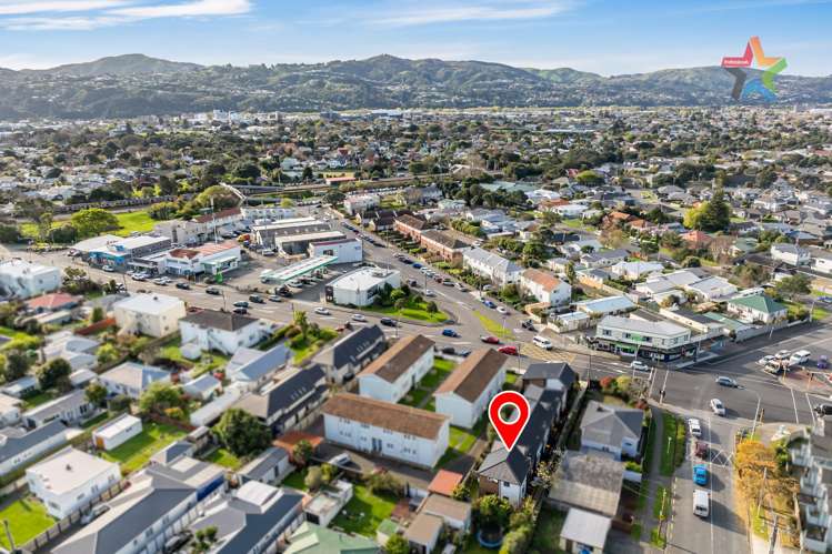 8/97 Whites Line East Waiwhetu_12