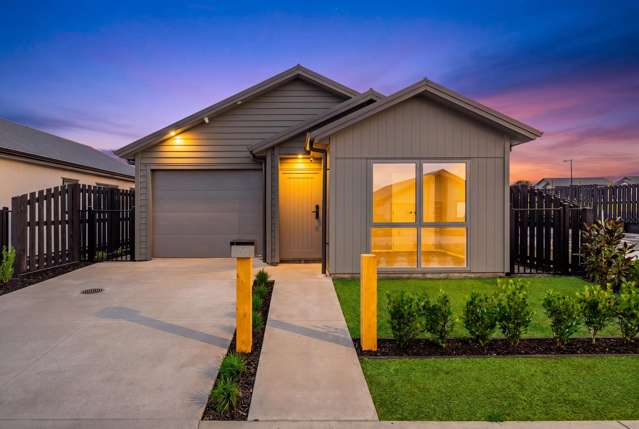 Brand New Standalone 3 Bed & 2 Bath