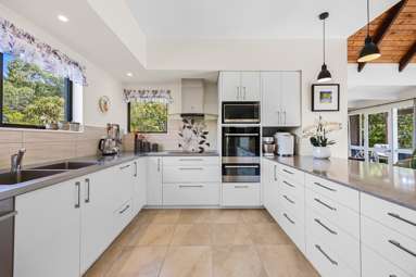 12 Mowatts Road_4