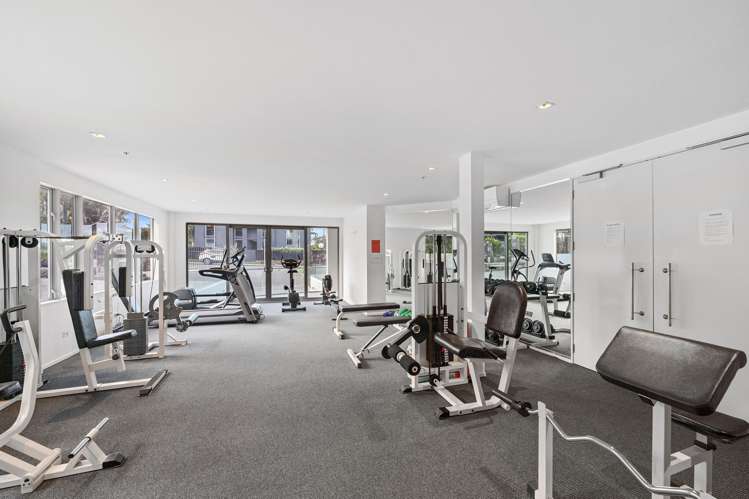 PB/7 The Promenade Takapuna_25