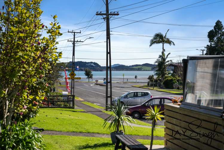 1 Banks Road Kawakawa Bay_13