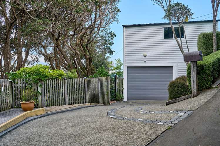 10 and 14 Fortification Road Karaka Bays_26