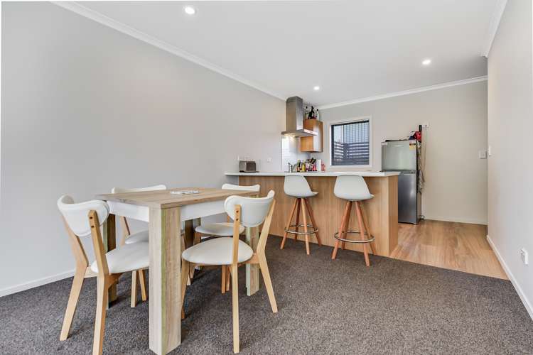 2/13 Palmerston Street Hamilton Central_6