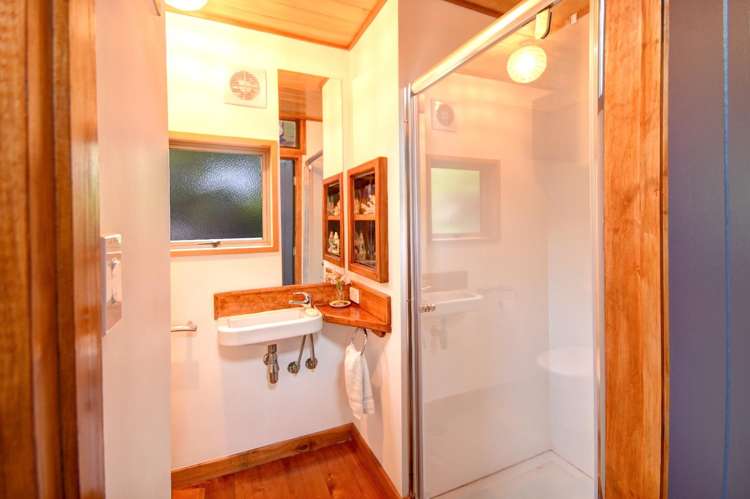 30 McIntosh Road 2492_7