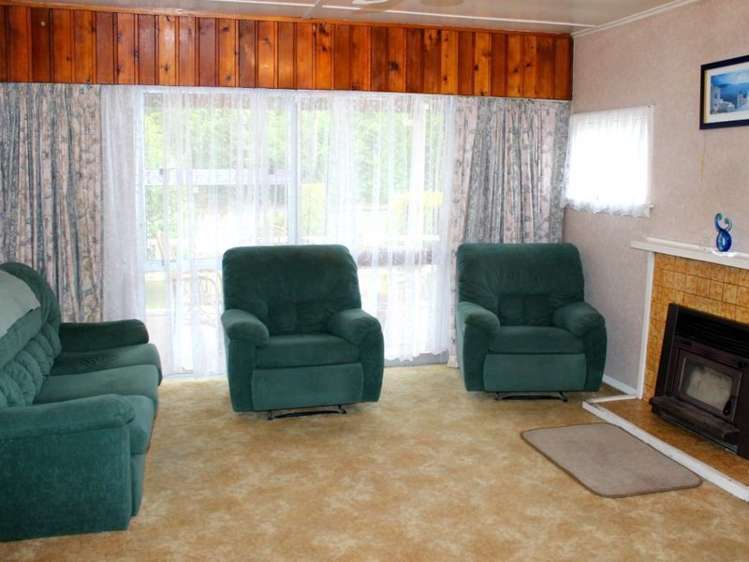 35 Clifton Avenue Carterton_3