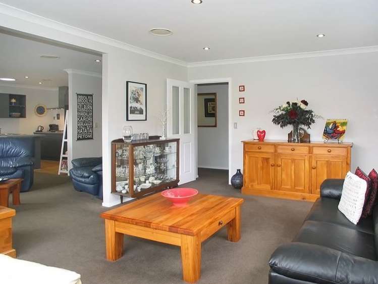 13 Tongariro Drive Aotea_8