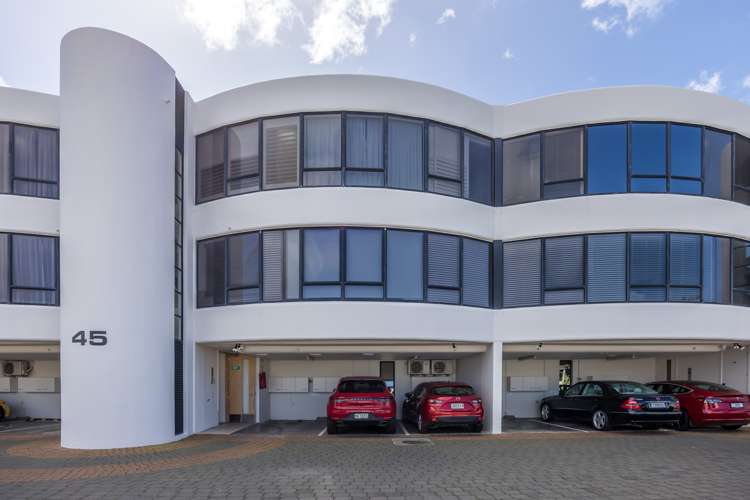 1/45 Tamaki Drive Mission Bay_19