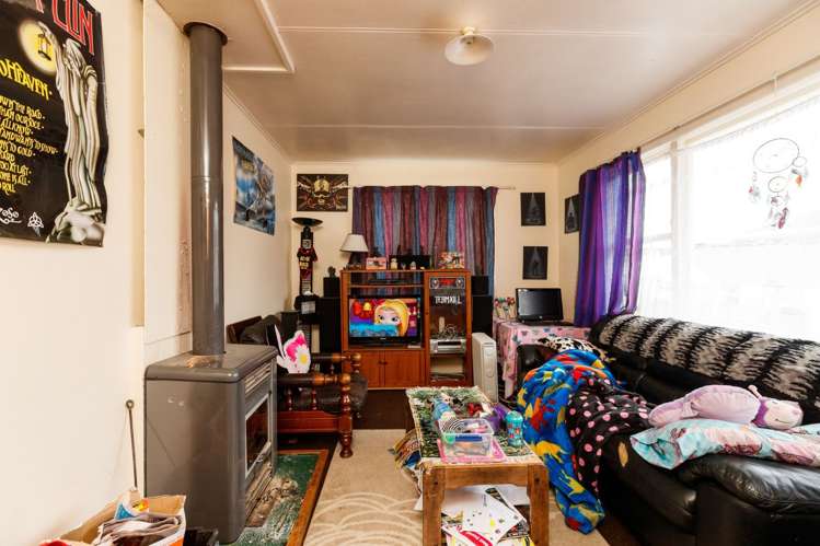 44 Owen Street Bunnythorpe_4