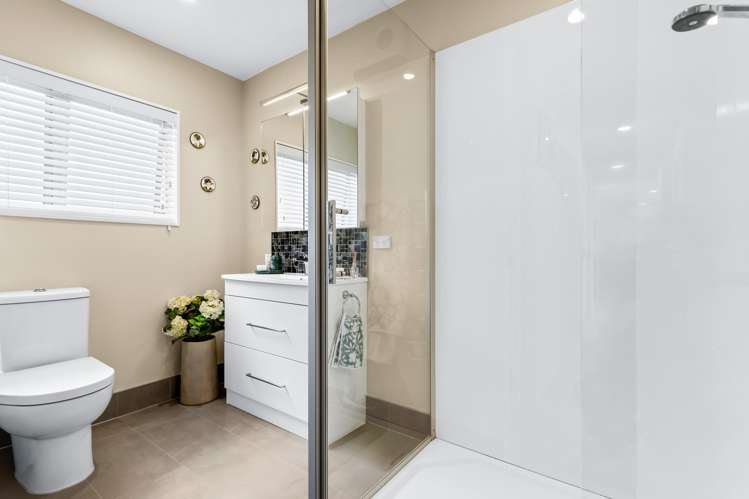 16 The Grove Red Beach_16