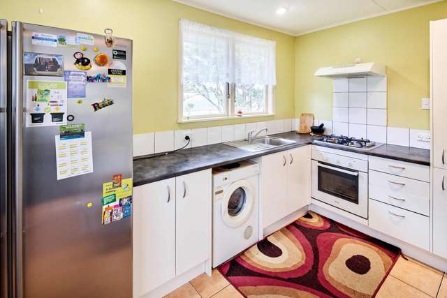 15 Kalingo Street Waitangirua_1