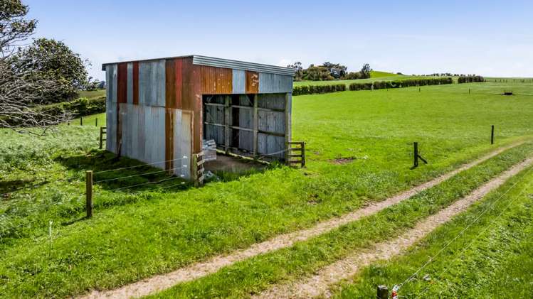 165 Oxford Road Okato_36