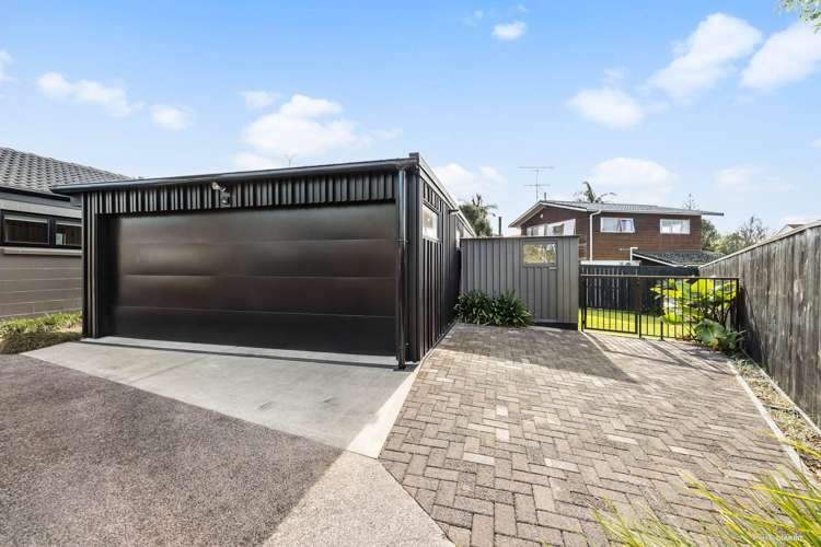 2/47 Glenmore Road Sunnyhills_11