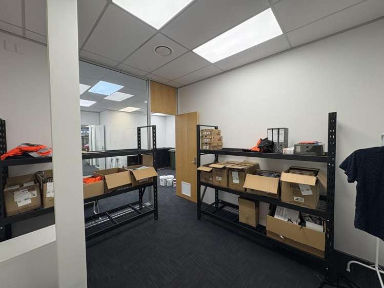 Shop 4, 110 Devonport Road City Centre_6