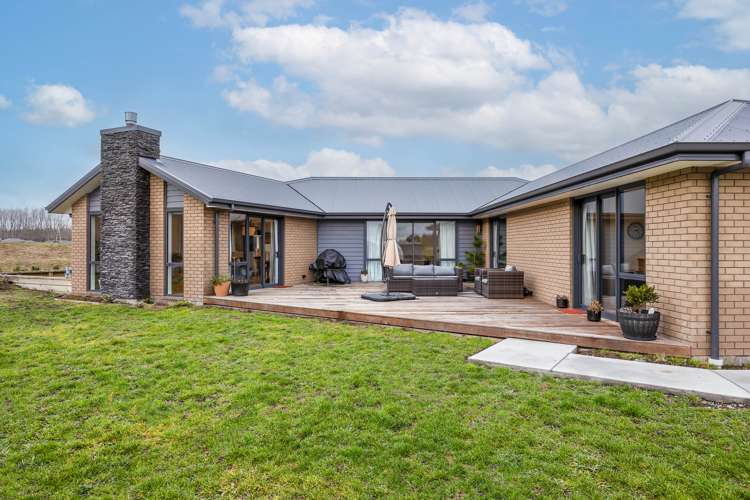 21 Copper Beech Road Woodend_18