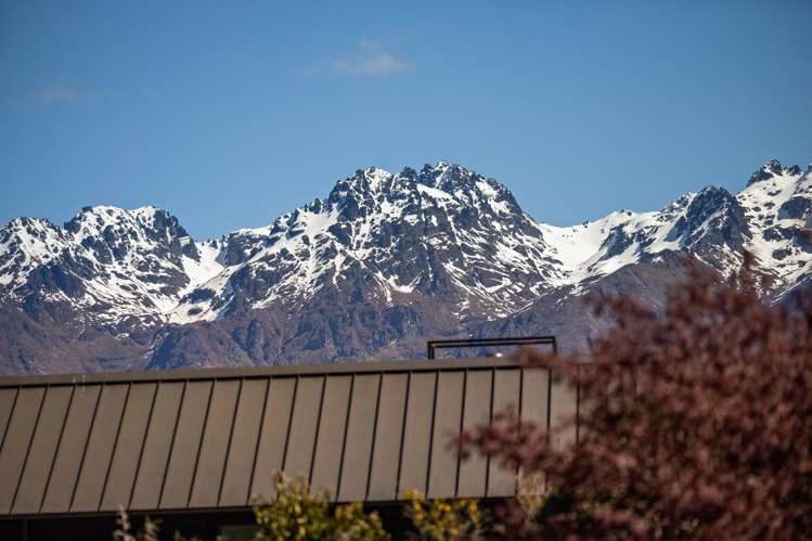 6 Pendeen Crescent Jacks Point_30