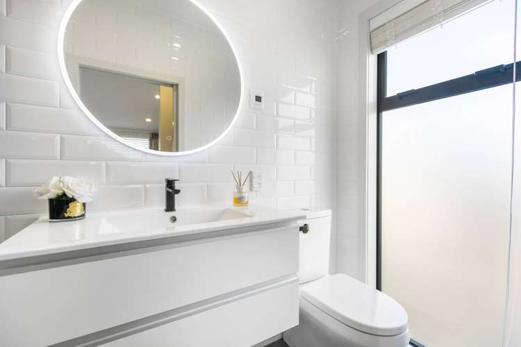 122d Moore Street Howick_31