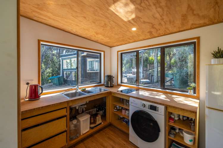 20 Te Makiri Road Onetangi_17