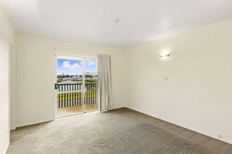 9 Takitimu Street Waitarere Beach_24