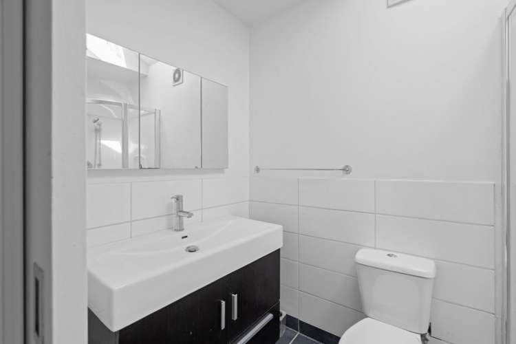 2/630 Hereford Street Linwood_12