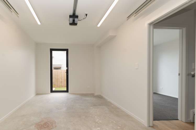 13/1 Fruitvale Road New Lynn_8