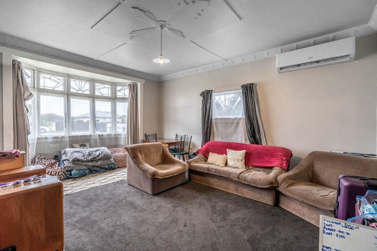 255 Pomona Street Strathern_3