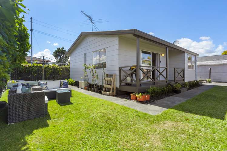 2/6 Short Street Papakura_1