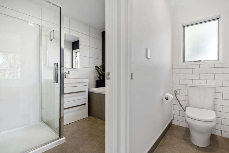 2/193 Lake Road Belmont_21