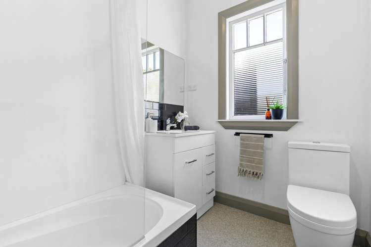 19A Montague Street Alicetown_16