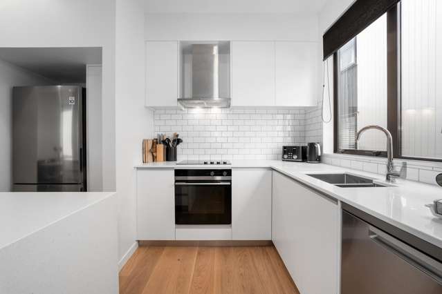 175C Sutherland Road Lyall Bay_2