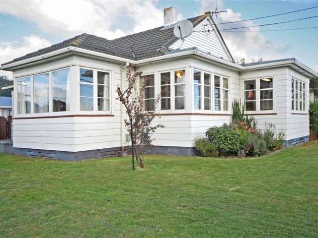 2 Churton Crescent Taita_1