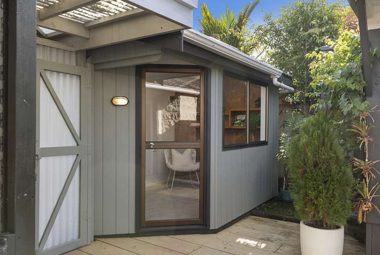 1/40 James Evans Drive Northcote_13