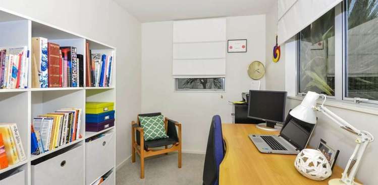 2/18 Orton Street Glenfield_17