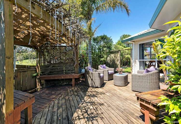 22 John Brooke Crescent East Tamaki Heights_13