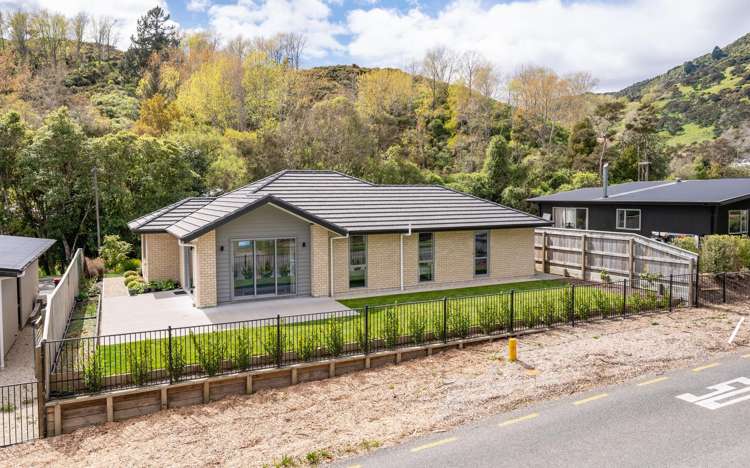 4 McLaughlin Lane Stoke_16