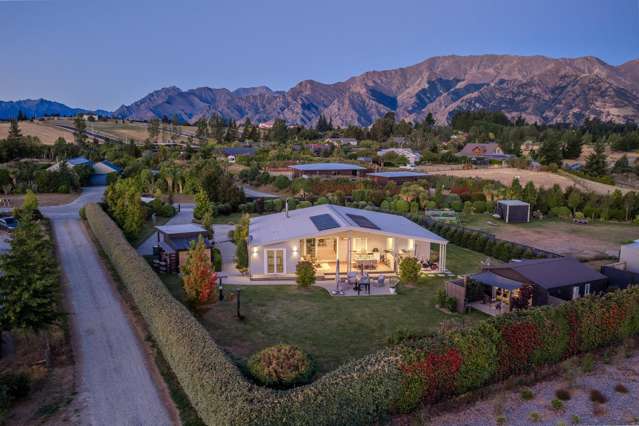 Lake Hawea Lifestyle on 2074sqm