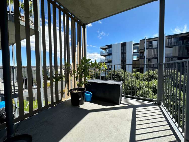 202/4 Bluegrey Avenue Stonefields_5