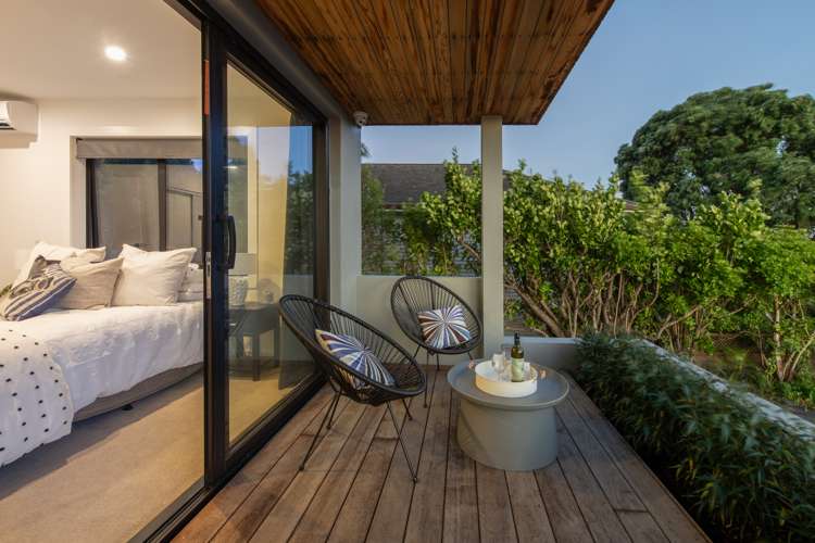 1/8 Clifton Road Waiake_20
